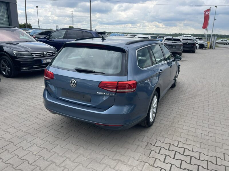 Volkswagen Passat Climatronic Comfortline B8 (2014-2023)