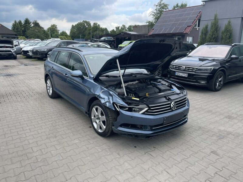 Volkswagen Passat Climatronic Comfortline B8 (2014-2023)