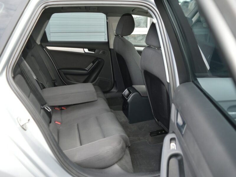Audi A4 2.0 TDI LIFT Serwis NAVI Bluetooth B8 (2007-2015)