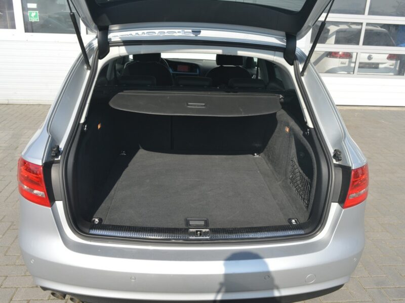 Audi A4 2.0 TDI LIFT Serwis NAVI Bluetooth B8 (2007-2015)