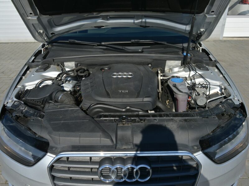 Audi A4 2.0 TDI LIFT Serwis NAVI Bluetooth B8 (2007-2015)