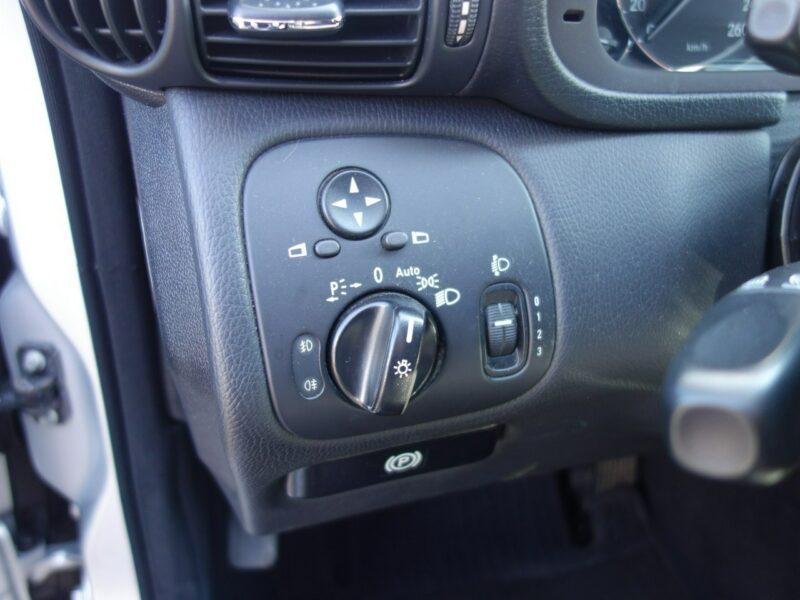 Mercedes C 180 Mercedes C180 1.8 benzyna kompresor 143km automat wersja Avantgarde W203 (2000-2007)