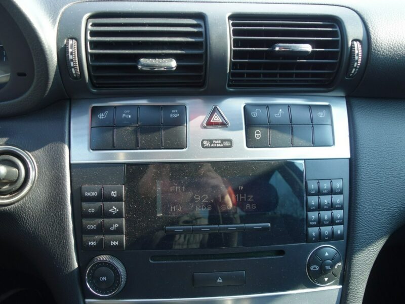 Mercedes C 180 Mercedes C180 1.8 benzyna kompresor 143km automat wersja Avantgarde W203 (2000-2007)