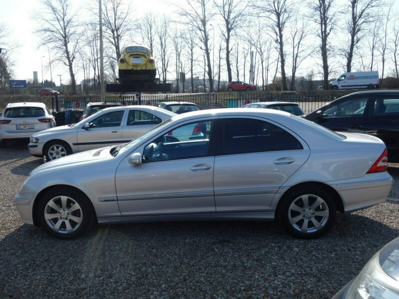Mercedes C 180 Mercedes C180 1.8 benzyna kompresor 143km automat wersja Avantgarde W203 (2000-2007)