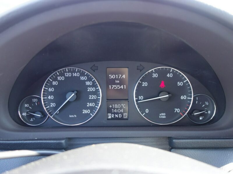 Mercedes C 180 Mercedes C180 1.8 benzyna kompresor 143km automat wersja Avantgarde W203 (2000-2007)