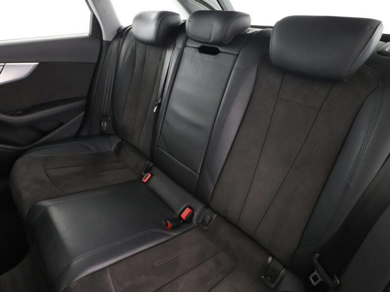 Audi A4 Xenon navi skóra/alcantara szyberdach virtual cocpit B9 (2015-)