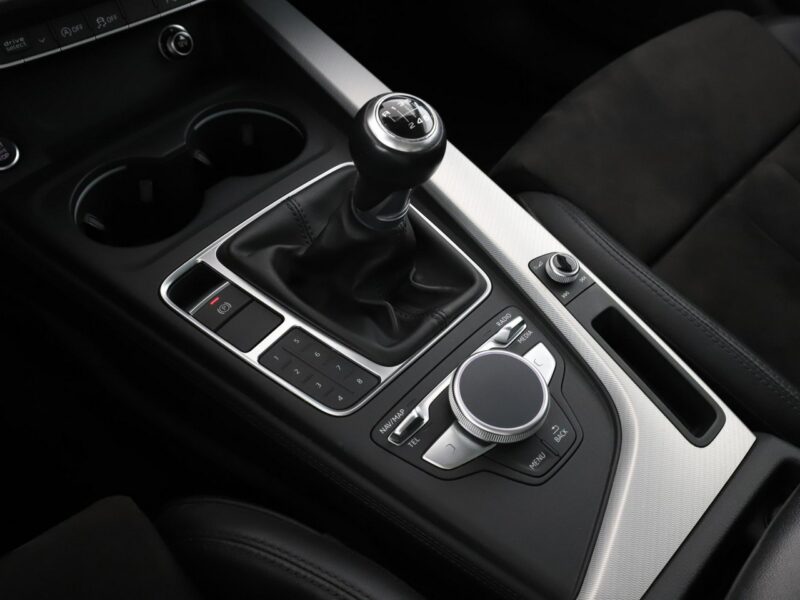 Audi A4 Xenon navi skóra/alcantara szyberdach virtual cocpit B9 (2015-)