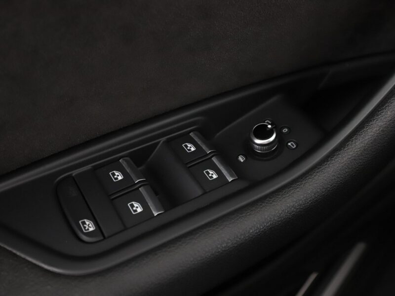 Audi A4 Xenon navi skóra/alcantara szyberdach virtual cocpit B9 (2015-)