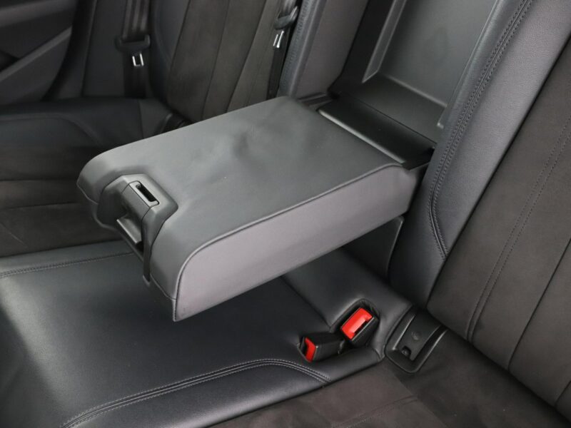 Audi A4 Xenon navi skóra/alcantara szyberdach virtual cocpit B9 (2015-)