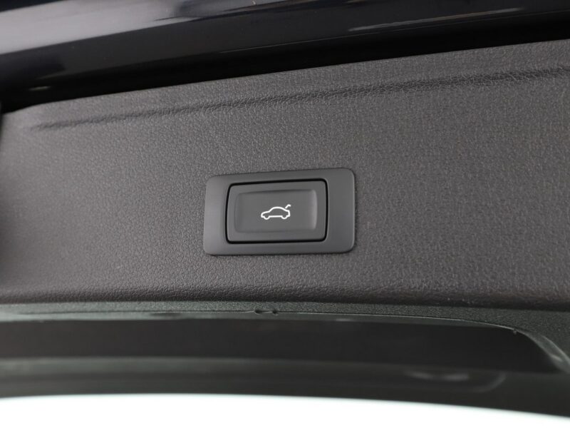 Audi A4 Xenon navi skóra/alcantara szyberdach virtual cocpit B9 (2015-)