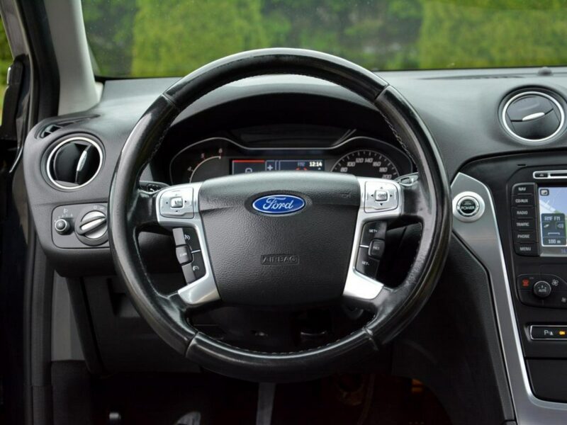 Ford Mondeo Titanium Ledy BLIS Keyless go Navi Convers 2xParkt Relingi Aso Ford Mk4 (2007-2014)