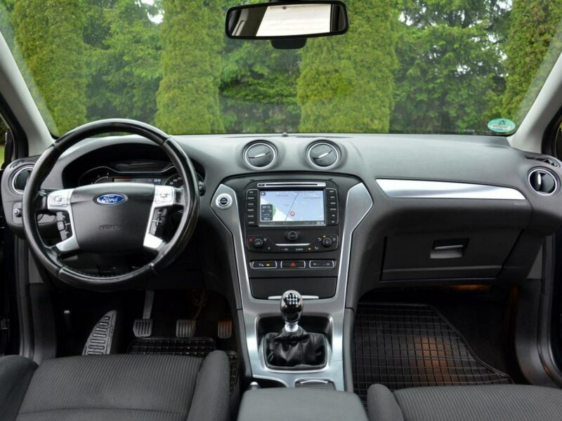 Ford Mondeo Titanium Ledy BLIS Keyless go Navi Convers 2xParkt Relingi Aso Ford Mk4 (2007-2014)