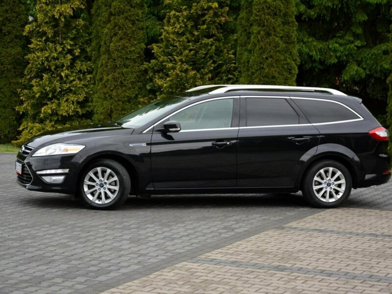Ford Mondeo Titanium Ledy BLIS Keyless go Navi Convers 2xParkt Relingi Aso Ford Mk4 (2007-2014)