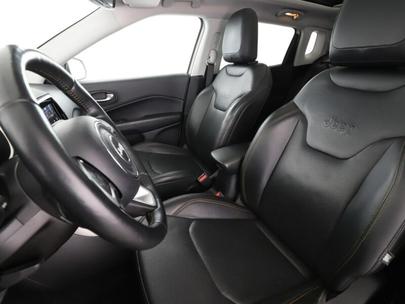 Jeep Compass 4x4 automat skóra LED navi klima auto panorama kamera i czujniki park II (2016-)