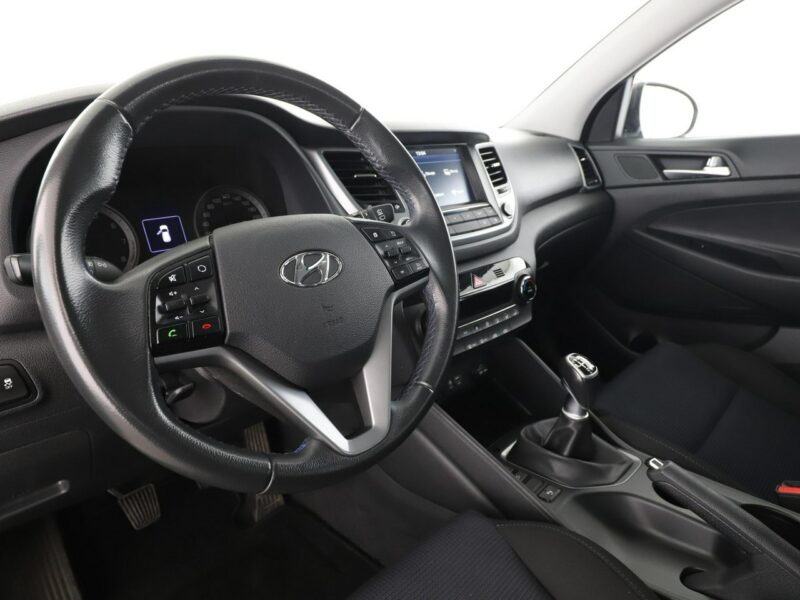 Hyundai Tucson 177KM Navi Klimatyzacja Czujniki parkowania Hak Bluetooth III (2015-2020)