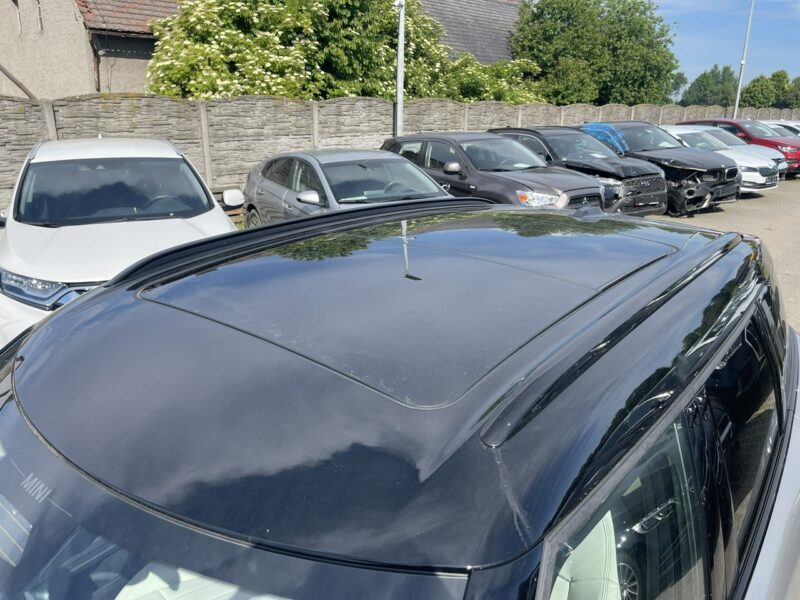 Mini Countryman mHev Navi Panorama Harman/Kardon