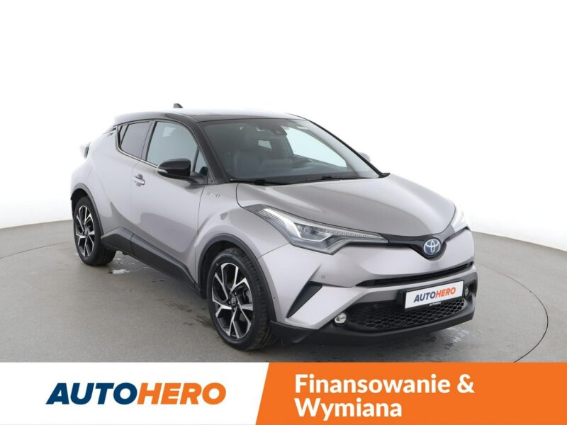 Toyota C-HR navi kamera ACC skóra LED JBL Bluetooth klima-auto