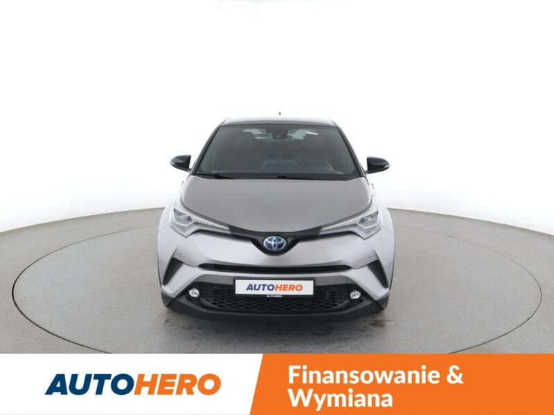 Toyota C-HR navi kamera ACC skóra LED JBL Bluetooth klima-auto
