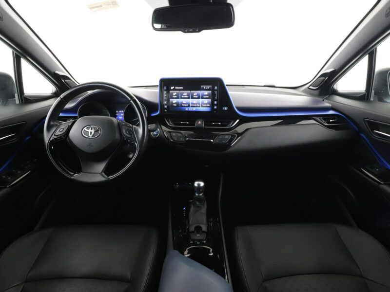 Toyota C-HR navi kamera ACC skóra LED JBL Bluetooth klima-auto