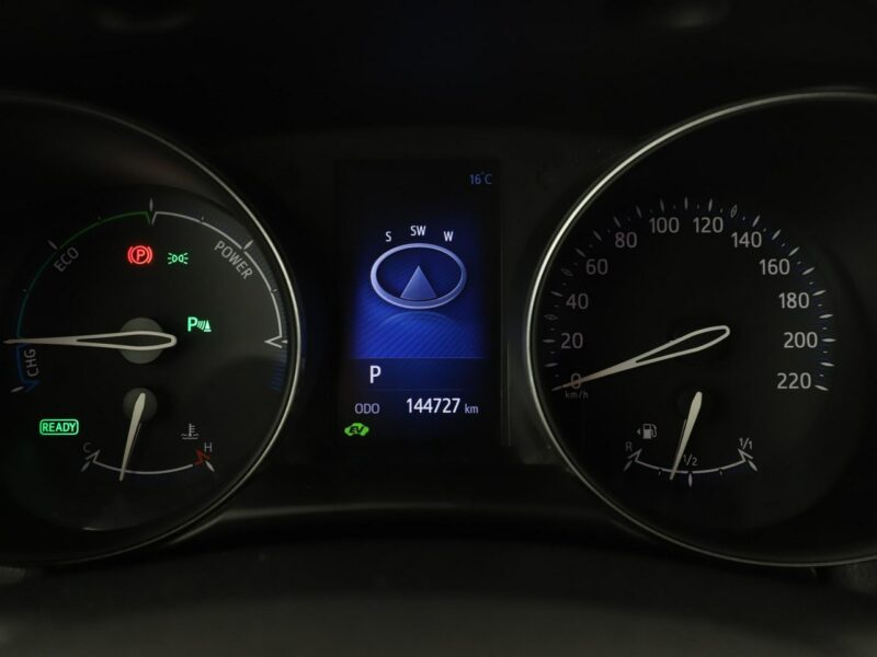 Toyota C-HR navi kamera ACC skóra LED JBL Bluetooth klima-auto