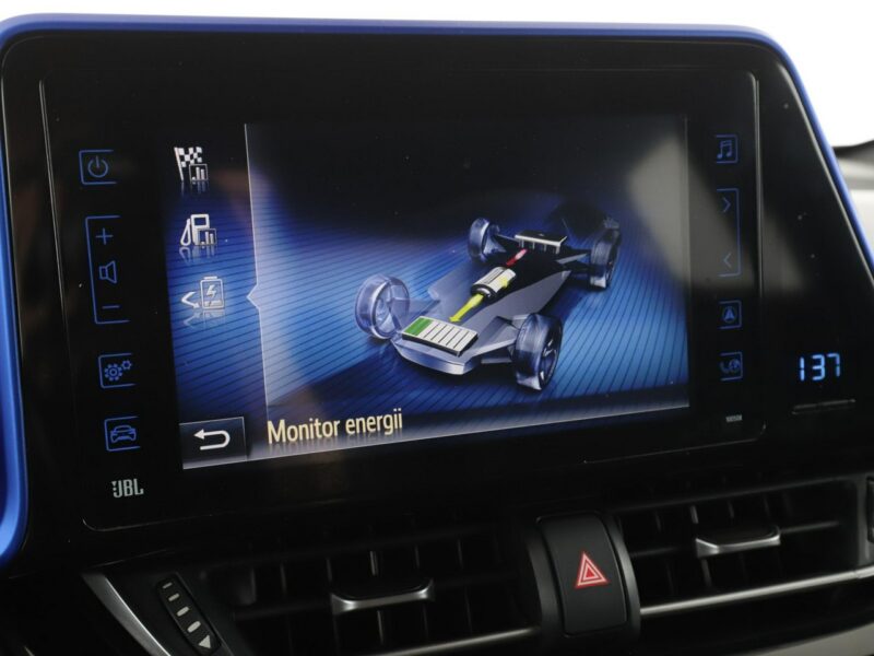 Toyota C-HR navi kamera ACC skóra LED JBL Bluetooth klima-auto