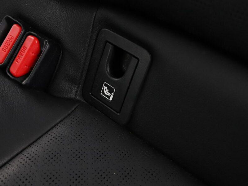 Toyota C-HR navi kamera ACC skóra LED JBL Bluetooth klima-auto