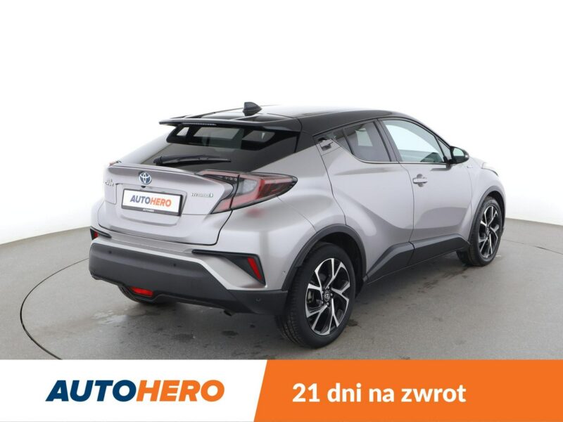 Toyota C-HR navi kamera ACC skóra LED JBL Bluetooth klima-auto