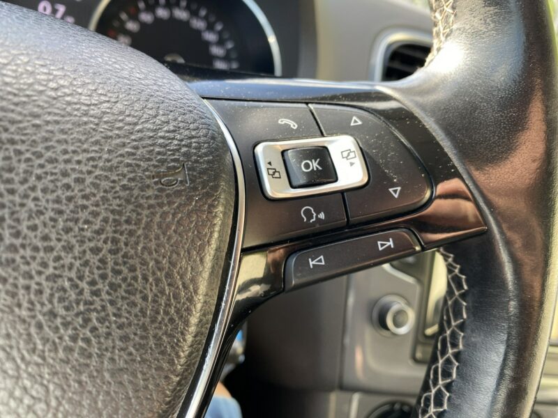Volkswagen Polo 1,4 TDI, tempomat, dotykowe radio, czujniki przód i tył, opony wielos. V (2009-2017)