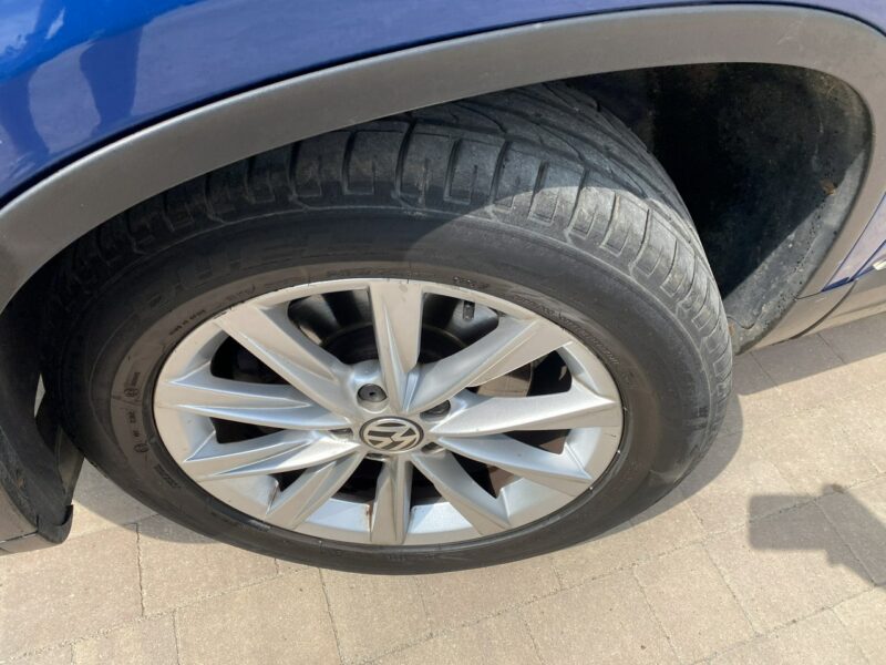 Volkswagen Tiguan 4*4, 170KM,skóry, podg. fotele, kamera, szklany dach, drugie koła, hak I (2007-2016)