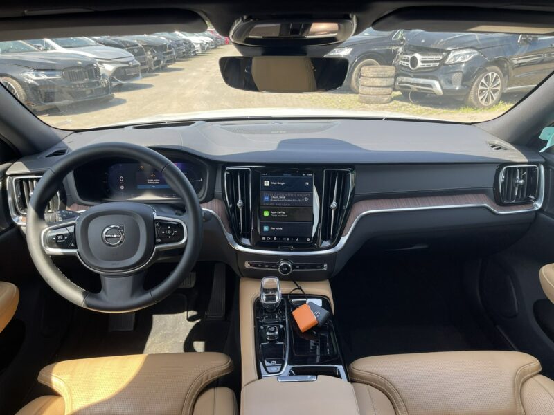 Volvo S60 T8 4x4 PlugIn Hybryda Skóry Kamery360 310KM III (2018-)