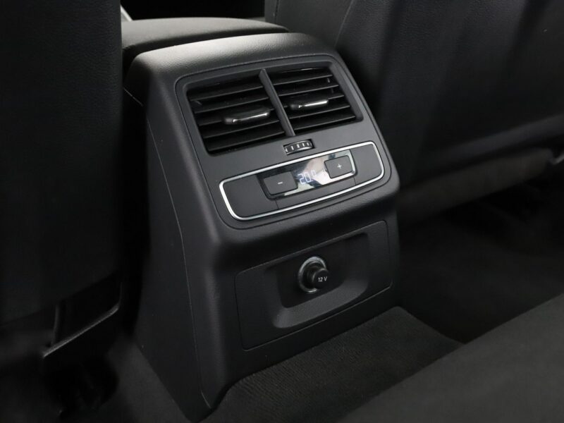 Audi A4 FV23% xenon S-tronic navi grzane fotele czujniki parkowania B9 (2015-)