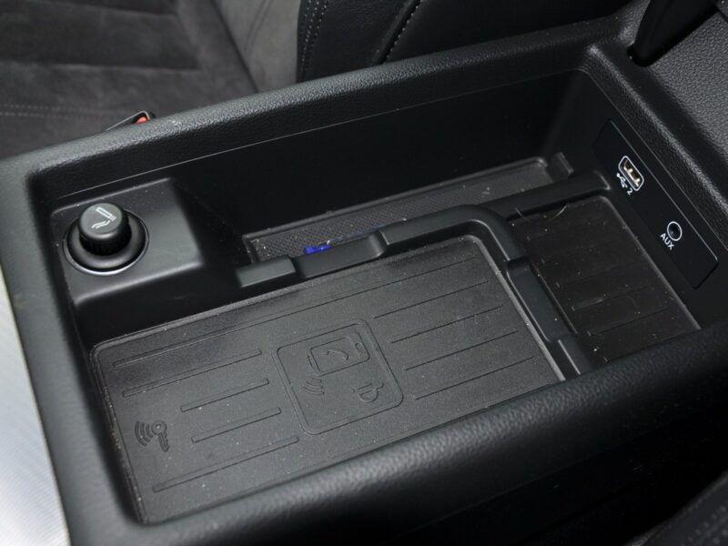 Audi A4 AVANT Competition 2.0TDI 190KM S-tronic S-line Matrix ACC El.klapa Key B9 (2015-)