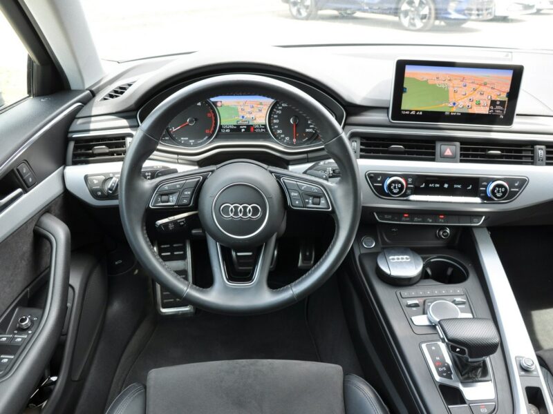 Audi A4 AVANT Competition 2.0TDI 190KM S-tronic S-line Matrix ACC El.klapa Key B9 (2015-)