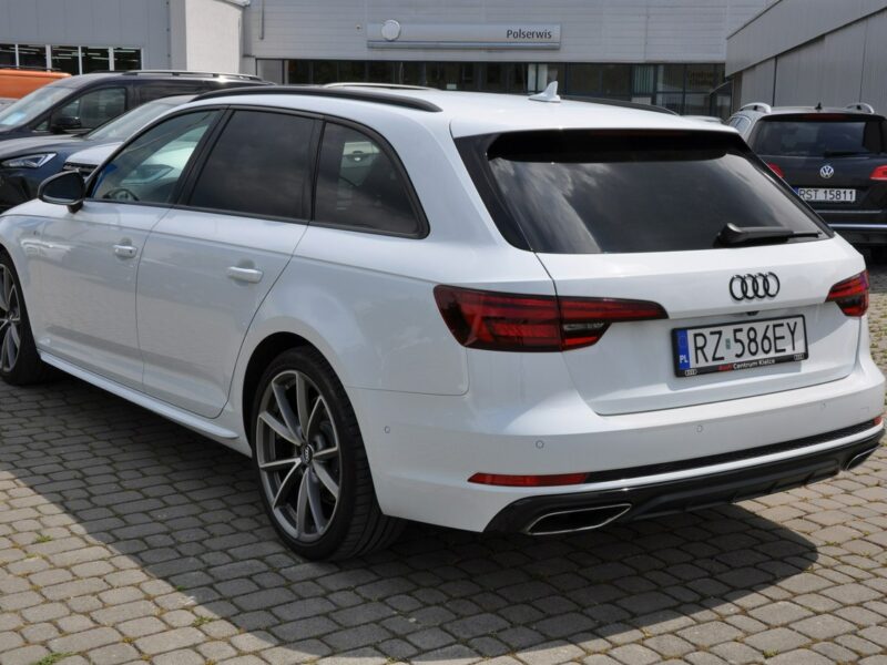 Audi A4 AVANT Competition 2.0TDI 190KM S-tronic S-line Matrix ACC El.klapa Key B9 (2015-)