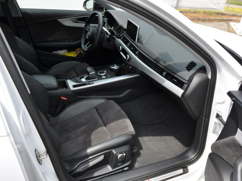 Audi A4 AVANT Competition 2.0TDI 190KM S-tronic S-line Matrix ACC El.klapa Key B9 (2015-)