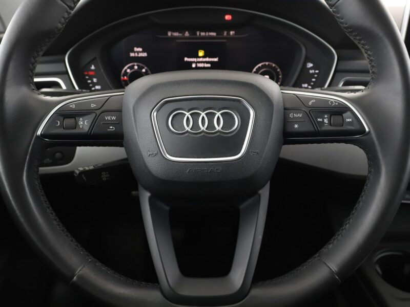 Audi A4 virtual cocpit xenon navi klima auto grzane fotele czujniki parkowania B9 (2015-)