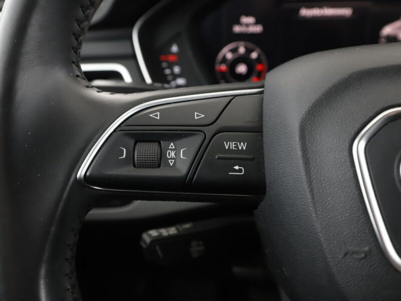 Audi A4 virtual cocpit xenon navi klima auto grzane fotele czujniki parkowania B9 (2015-)