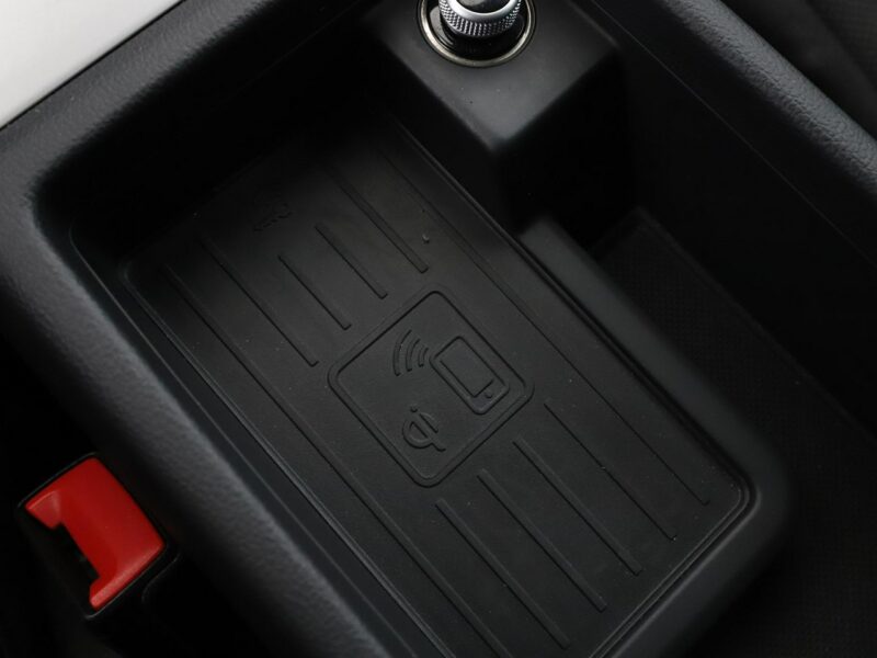 Audi A4 virtual cocpit xenon navi klima auto grzane fotele czujniki parkowania B9 (2015-)