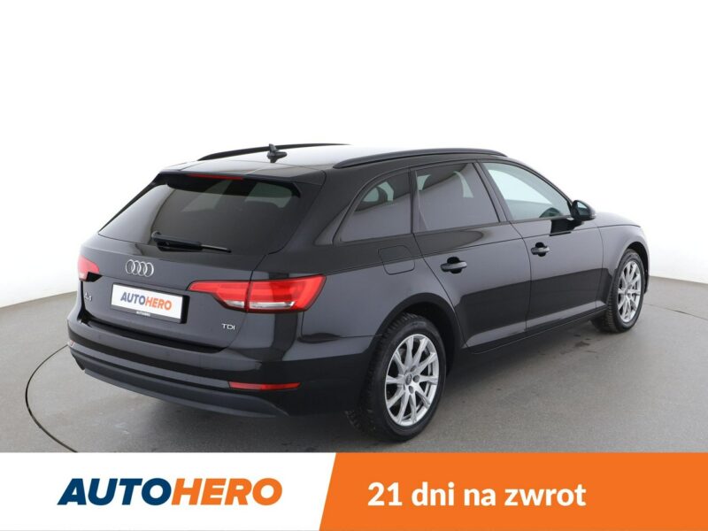 Audi A4 virtual cocpit xenon navi klima auto grzane fotele czujniki parkowania B9 (2015-)