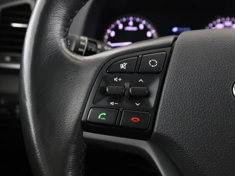 Hyundai Tucson navi kamera tempomat grzane fotele Bluetooth hak LED III (2015-2020)