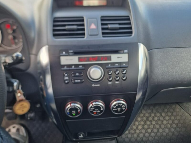 Fiat Sedici 1.6 Benzyna 108 KM, 4x4, Klimatyzacja, Alufelgi, Hak, Komputer
