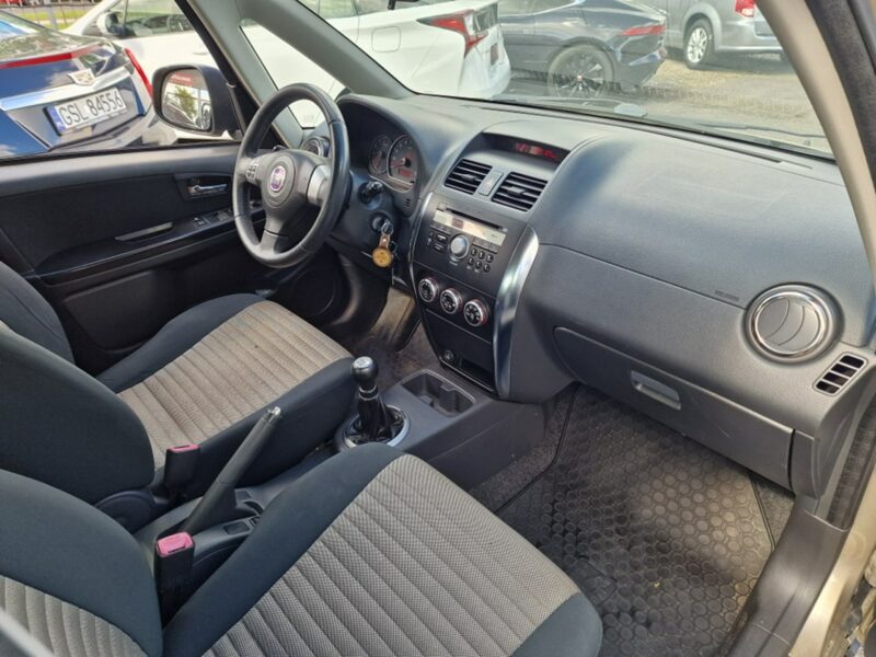 Fiat Sedici 1.6 Benzyna 108 KM, 4x4, Klimatyzacja, Alufelgi, Hak, Komputer