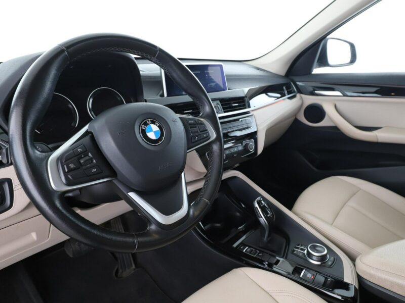 BMW X1 2.0D Automat xLine Klimatronik Tempomat Nawigacja Skóra ParkAssist PDC II (F48) (2015-)