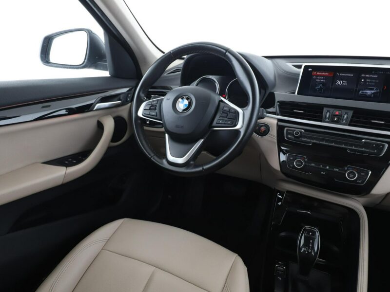 BMW X1 2.0D Automat xLine Klimatronik Tempomat Nawigacja Skóra ParkAssist PDC II (F48) (2015-)