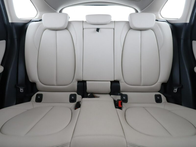 BMW X1 2.0D Automat xLine Klimatronik Tempomat Nawigacja Skóra ParkAssist PDC II (F48) (2015-)