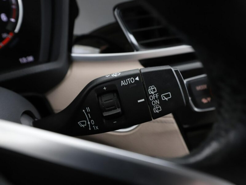 BMW X1 2.0D Automat xLine Klimatronik Tempomat Nawigacja Skóra ParkAssist PDC II (F48) (2015-)