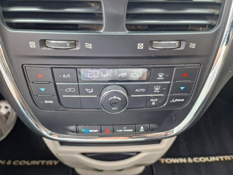 Chrysler Town & Country 3.6 Benzyna 286 KM, Automat, Kamera, Skóra, Bluetooth, EL Drzwi +Klapa V (2007-2016)