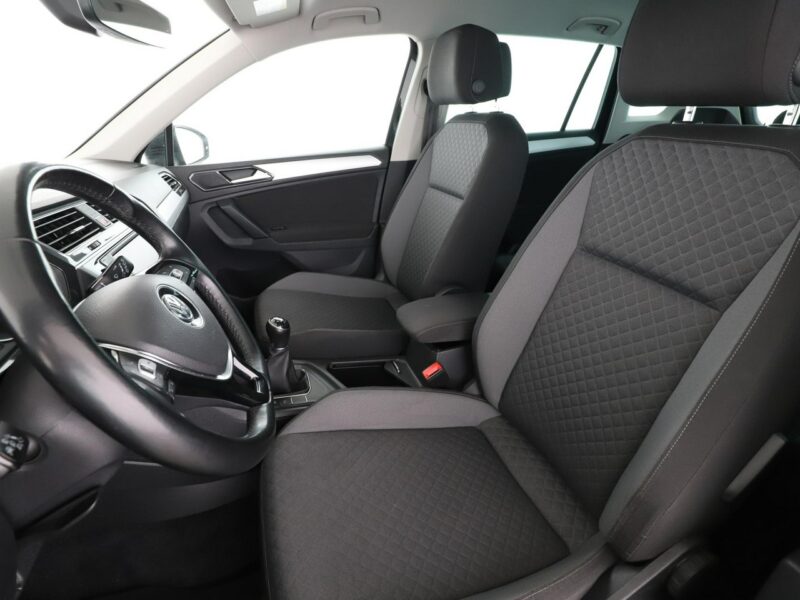 Volkswagen Tiguan GRATIS! Pakiet Serwisowy o wartości 800 zł! II (2016-2024)