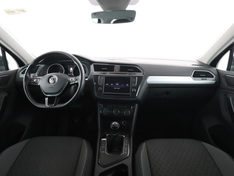 Volkswagen Tiguan GRATIS! Pakiet Serwisowy o wartości 800 zł! II (2016-2024)