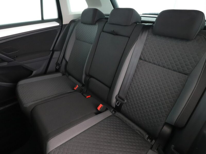 Volkswagen Tiguan GRATIS! Pakiet Serwisowy o wartości 800 zł! II (2016-2024)
